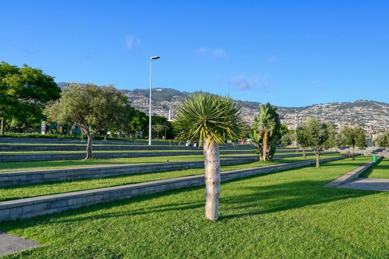 Colombo Square, A Home In Madeira Funchal  Exterior photo